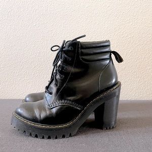 Dr. Marten Persephone platform boots size 8 US.